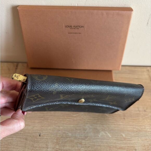 Authentic Louis Vuitton monogram wallet with box - Picture 4 of 10
